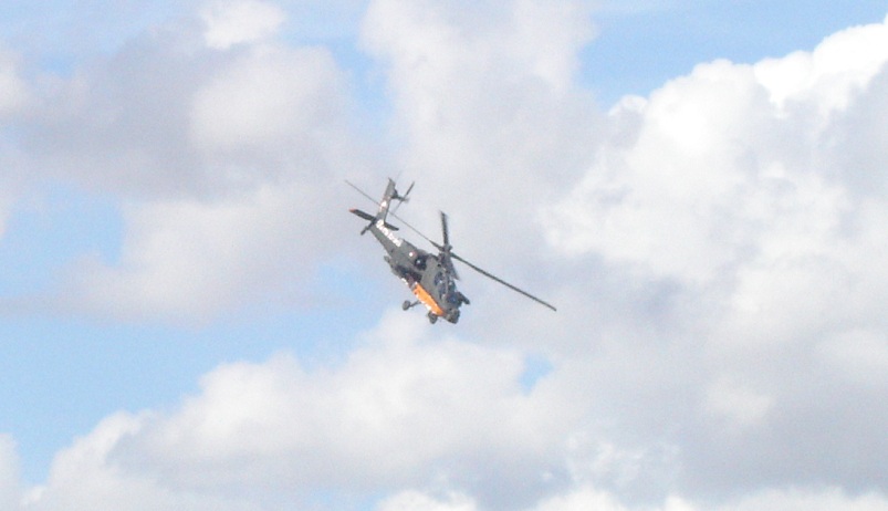 BOEING AH-64D APACHE