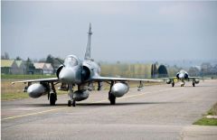 Maggiori informazioni su "Mirage 2000 D pronti al decollo"