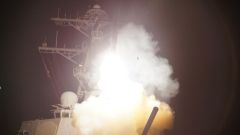 Lancio di un missile Tomahawk da USS Stout