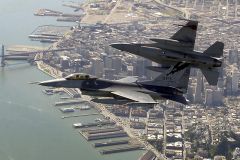F-16C in metropoli...