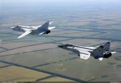 Mig-31 aerial refueling