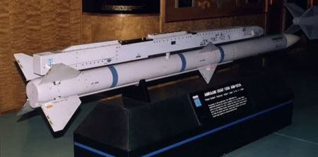 AIM-120 AMRAAM 06