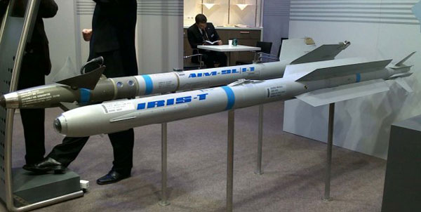 AIM-2000 IRIS-T 05