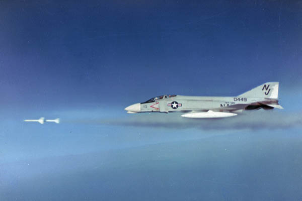 AIM-7 Sparrow 08
